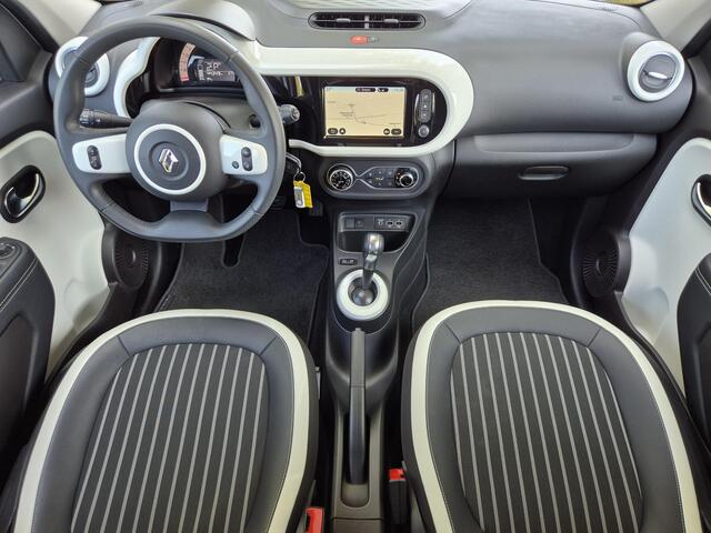 Renault TWINGO Z.E. R80 Intens Automaat / Accu SOH 92,59% / Apple Carplay Android Auto / Cruise control / Achteruitrijcamera / Climate control / Navigatie / Parkeersensoren achter / Lichtmetalen wielen 15" /