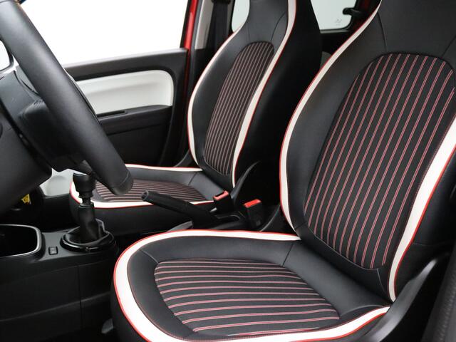 Renault TWINGO 90pk TCe Intens Camera | Climate | Cruise | Carplay | Parkeersens. achter | Stoffen vouwdak