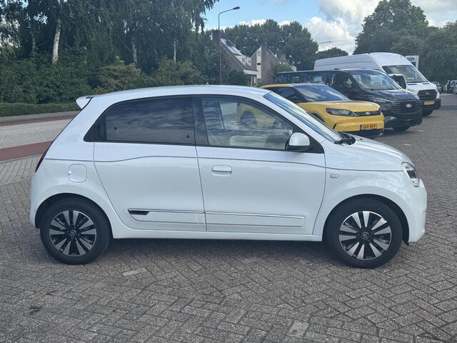Renault TWINGO 1.0 SCe Intens | Achteruitrijcamera | Cruise Control | Climate Control | Lichtmetalen Wielen |