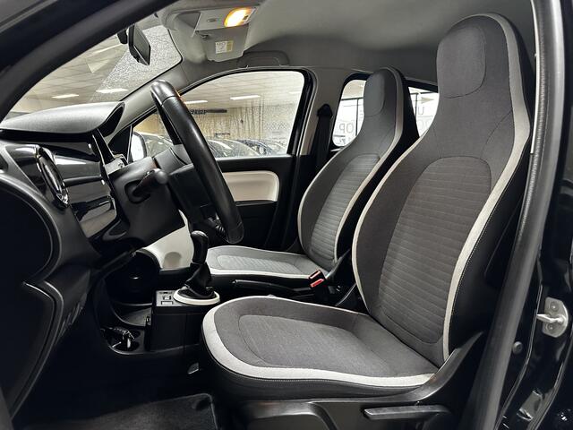 Renault TWINGO 1.0 SCe Limited/ Dealer Onderhouden!/ 15'' LMV/ PDC/ Extra Getint glas/ Airco/ Snelheids Lim./ DAB+/ Elek. pakket/ Isofix/ Bluetooth/ Multi. LEDER. Stuur/ LED Dagrijverl.