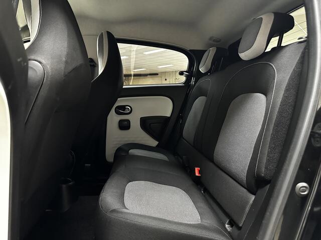 Renault TWINGO 1.0 SCe Limited/ Dealer Onderhouden!/ 15'' LMV/ PDC/ Extra Getint glas/ Airco/ Snelheids Lim./ DAB+/ Elek. pakket/ Isofix/ Bluetooth/ Multi. LEDER. Stuur/ LED Dagrijverl.