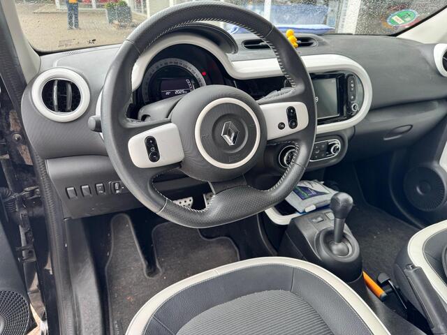 Renault TWINGO SCe 70 MIDNIGHT / INTENS EDC/AUTOMAAT PACK R-LINK NAVIGATIE/ PARK ASSIST ACHTER+CAMERA/ 16"LM VELGEN ZWART MET 4SEIZ.BANDEN/ ETC.. 1e EIGENAAR EN DEALER ONDERHOUDEN! RIJKLAAR!