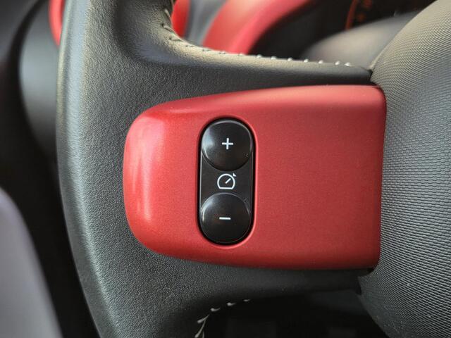 Renault TWINGO 1.0 SCe Collection / Dealer Onderhouden / Airco / Elektrische Ramen / Radio DAB / Speed Limiter - Cruise control mogelijk voor meer prijs! /