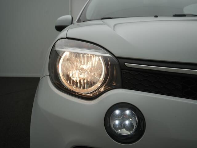 Renault TWINGO SCe 70 EDC Intens - RIJKLAARPRIJS - All Seasonbanden - Achteruitrijcamera - Cruise Control