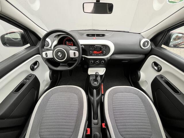 Renault TWINGO SCe 70 EDC Collection Automaat / 100% Onderhouden / Parkeersensoren achter / Radio / Bluetooth / Elektrische Ramen voor / Airco