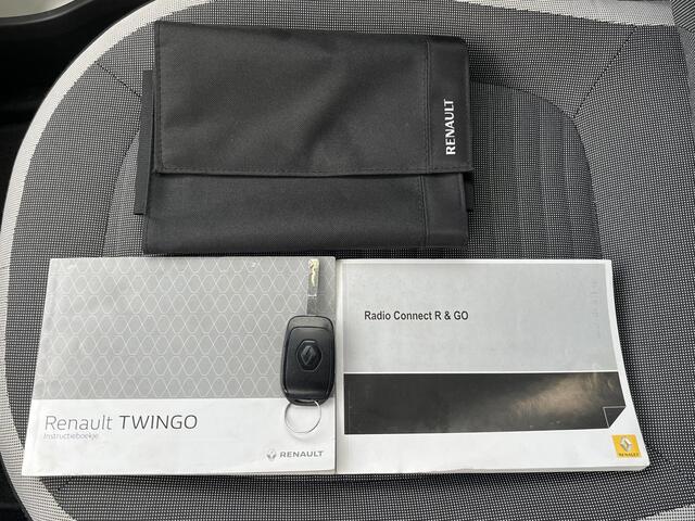 Renault TWINGO SCe 70 EDC Collection Automaat / 100% Onderhouden / Parkeersensoren achter / Radio / Bluetooth / Elektrische Ramen voor / Airco