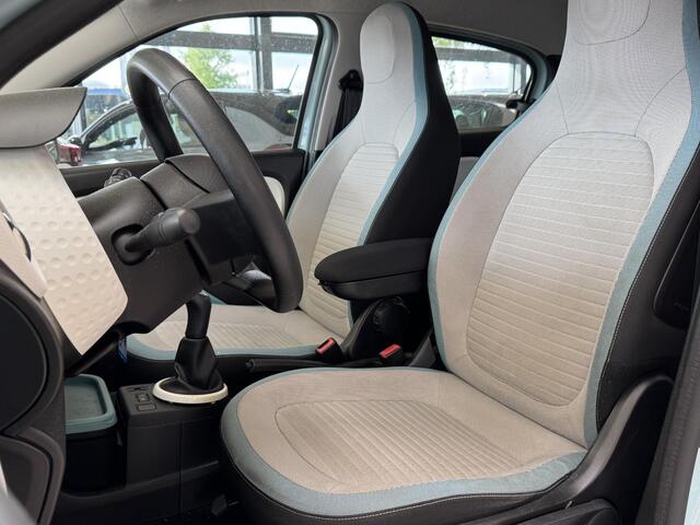 Renault TWINGO 1.0 SCe Collection | Airconditioning | SpeedLimiter | Bleutooth | LED dagrijverlichting | Audio ( Vestiging - Vianen )