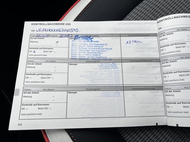 Renault TWINGO Z.E. 22KWh Vibes Automaat / Dealer onderhouden / Accu SoH 93,96 % / WLTP 186 km stad 261 km / Navigatie via Apple Carplay Android / Stoelverwarming / 16" LM wielen met All Season banden /