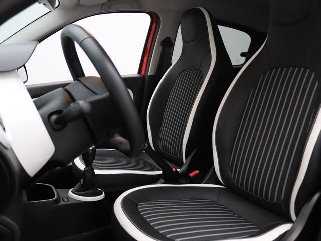Renault TWINGO 75pk SCe Intens Camera | Climate | Cruise | Carplay | Parkeersens. achter