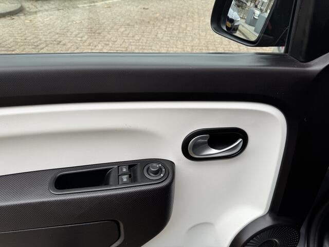 Renault TWINGO 1.0 SCe Limited 86945KM! NAP | Airco | Parkeersensoren | Bluetooth | Lichtmetalen Velgen | Dealeronderhouden |