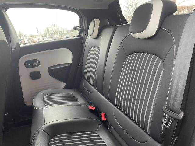Renault TWINGO Z.E. R80 Intens / PARKEERSENSOREN / ACHTERUITRIJCAMERA / MULTIMEDIASCHERM / APPLE ANDROID CARPLAY