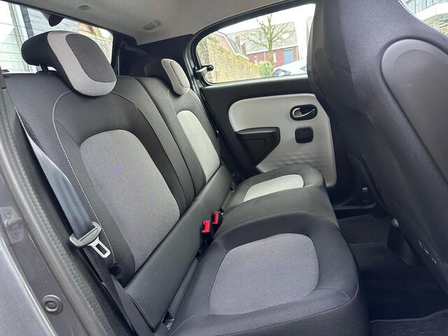 Renault TWINGO Z.E. R80 E-Tech Equilibre 22 kWh NIEUWSTAAT / LUXE UITVOERING !!