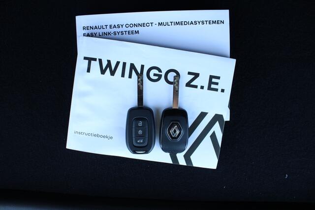 Renault TWINGO Z.E. 82PK R80 E-Tech Equilibre 22 kWh | Cruise Control | Elektrische ramen | Centrale deurvergrendeling | Parkeersensoren achter | DAB Audio |