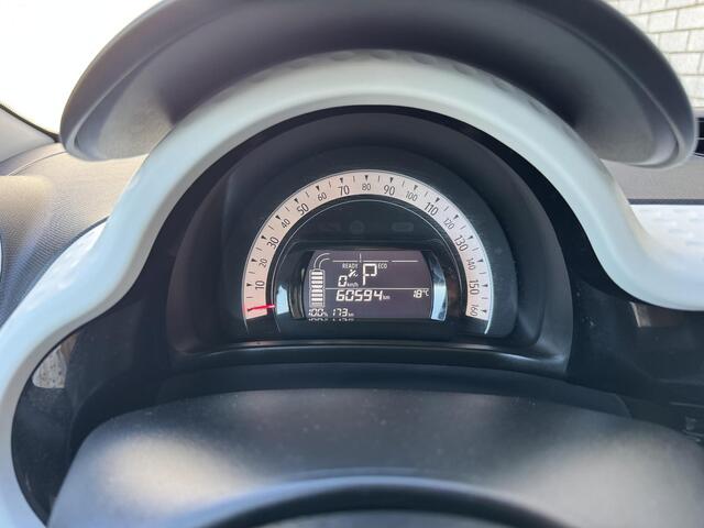 Renault TWINGO Z.E. R80 E-Tech Equilibre 22 kWh | Apple CarPlay / Android Auto | Achteruitrijcamera | Stoelverwarming | Climate Control |