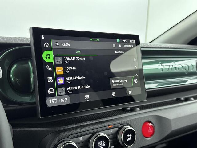 Renault TWINGO urban range techno 27.5 kWh | 18'' Inch Velgen | Adaptieve Cruise Control | Google Navigatie | Stoelverwarming | Dodehoekdetectie | Achteruitrijcamera | Climate Control | Apple CarPlay & Android Auto
