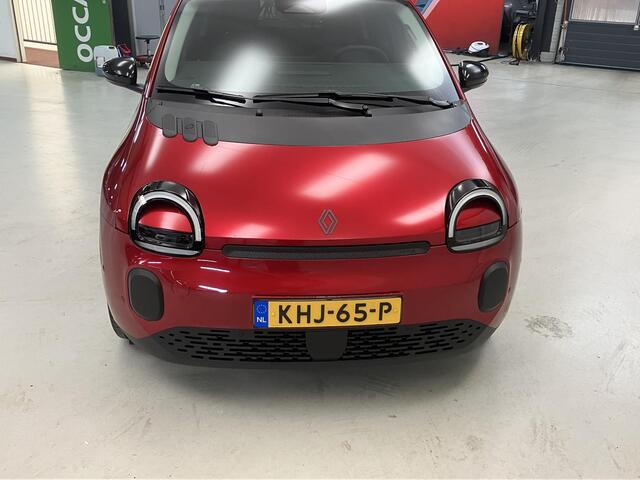 Renault TWINGO urban range techno 27.5 kWh / Demonstratieauto / Google Maps Navigatie / Apple CarPlay/Android Auto / 18 inch LM velgen / Stoelverwarming / Adaptive Cruise Control /
