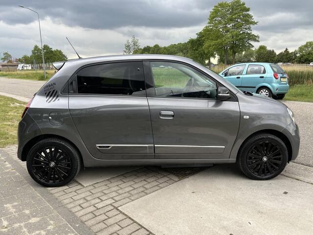 Renault TWINGO Z.E. R80 Série (SOH 96%) Urban Night / Navigatie / Camera /Parkeerhulp/ Cruise / 16'' LMV /