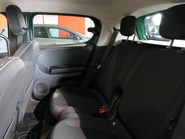Renault TWINGO urban range techno 80pk - Demo! - Stoelverwarming - Parkeerassistent - Dodehoek