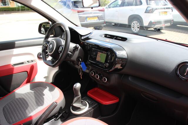 Renault TWINGO 1.0 SCe Collection | Parkeersensoren | Navi | Camera |