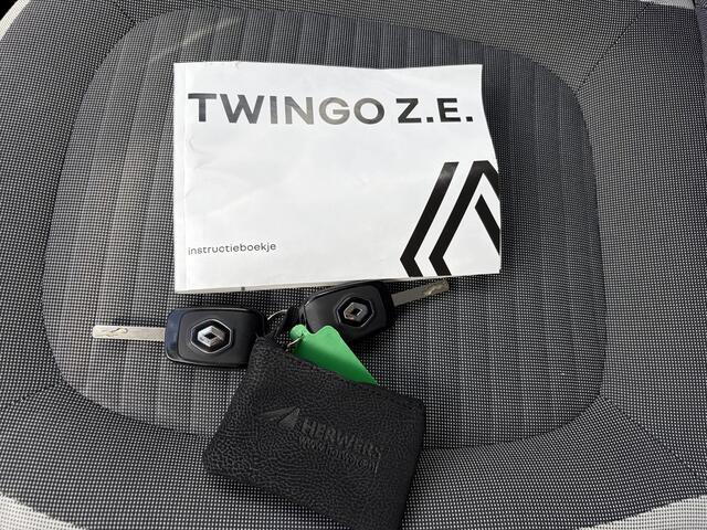 Renault TWINGO Z.E. R80 E-Tech Equilibre 22 kWh / Fietsendrager / Apple Carplay / Android Auto / Automatische Airco /