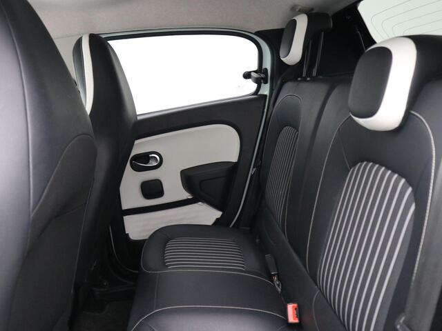 Renault TWINGO 1.0 SCe Intens / Apple CarPlay & Android Auto / Cruise Control / All Seasonbanden / Airco Climate Control / 16" LMV / Historie aanwezig / Navigatie /