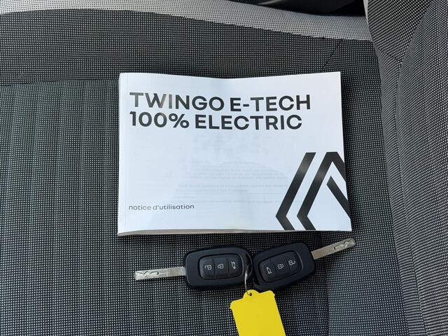 Renault TWINGO Z.E. R80 E-Tech Equilibre 22 kWh / Accu SOH 95% / Navigatie via Apple Carplay & Android Auto / Airco / Clima / Elektr. Ramen / Hoogte Verstelbare Stoel / DAB /