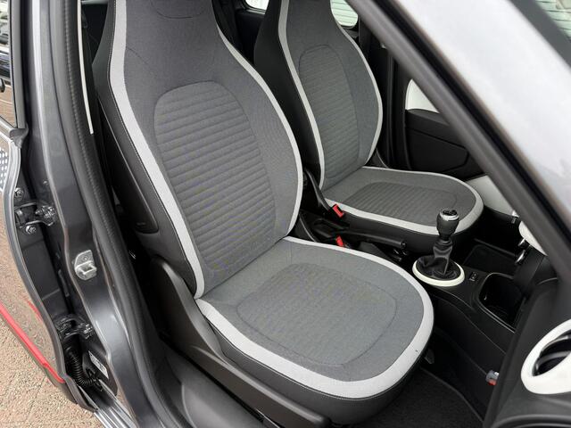 Renault TWINGO Collection Sce 75 | parkeersensor | R&Go navigatie | tijdelijk gratis Top Afleverpakket twv Eur 695