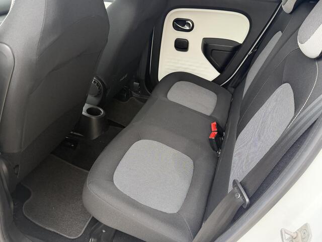 Renault TWINGO 1.0 SCe Limited Unieke KM Stand! / Airco / Donker Glas / Elect. Ramen / Centr. Vergrendeling