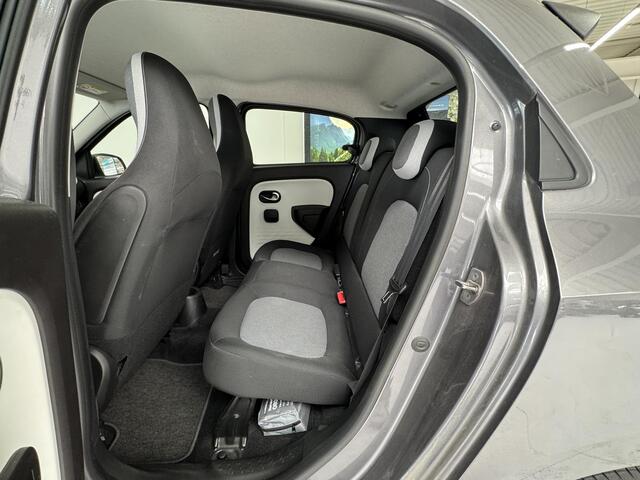 Renault TWINGO Z.E. R80 E-Tech Equilibre 22 kWh | SOH 91% | Climate Control | Apple CarPlay / Android Auto | DAB+ |