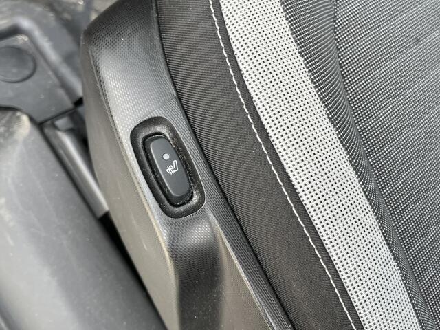 Renault TWINGO 1.0 SCe Equilibre / Lage KM / Apple Carplay - Android Auto / Stoelverw. / Parkeerhulp. A / Climate / Elek Ramen V /