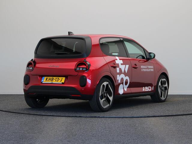 Renault TWINGO urban range techno 27.5 kWh | 18" lichtmetalen velgen | Stoelverwarming | Parkeersensoren voor/achter | Blind spot warning |
