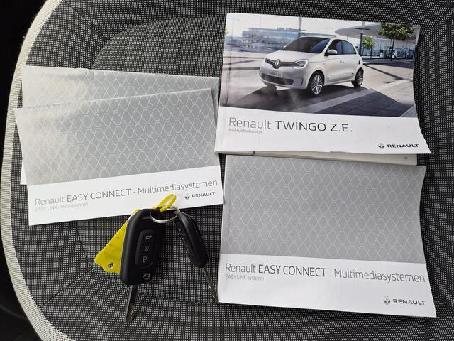 Renault TWINGO Z.E. R80 Collection / SOH 94% / Dealer onderhouden / Airco / Navigatie via Apple Carplay of Android Auto / Cruise control / Parkeersensoren achter / Lichtmetalen wielen 15" / Elektrische ramen voor /