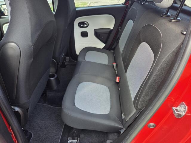 Renault TWINGO Z.E. R80 Collection / SOH 91.3% / Stoelverwarming / 1e Eigenaar / All Seasons / Stoelverwarming / Sensoren Achter / Carplay / Android Auto /