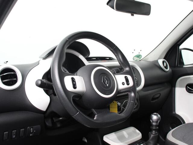 Renault TWINGO 0.9 TCe Intens Climate control Radio / cd Lichtmetalen velgen Centrale vergendeling + Afstandbediening Electrische ramen 33500 km!