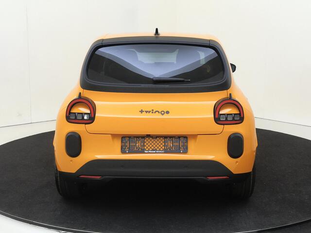 Renault TWINGO urban range techno 27.5 kWh | Pack Privilege | 18 Inch LM Velgen | DEMO | Beschikbaar v.a. November 2026