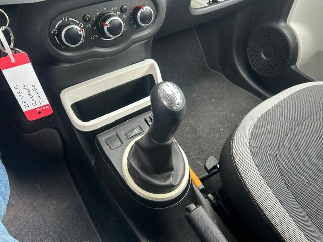Renault TWINGO 1.0 SCe COLLECTION I PRIJS INCLUSIEF NIEUWE APK, ONDERHOUDSBEURT EN GARANTIE
