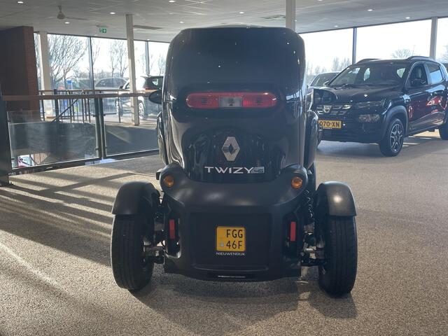 Renault TWIZY Intens 45KM. l SCOOTER RIJBEWIJS l 2 ZITPLAATSEN l WEINIG KILOMETERS l AL VANAF 16 JARIG LEEFTIJD RIJBAAR