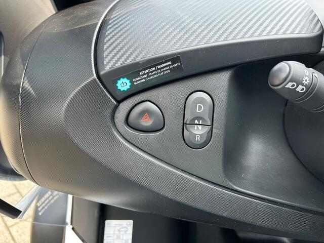 Renault Twizzy Intens (ex Accu) / Glazen dak/ PDC achter/Ramen 