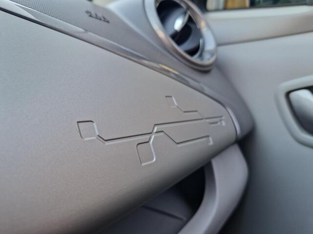 Renault ZOE Q90 Bose Quickcharge 41 kWh | DAB | Camera | Navi | Clima | Licht- en Regensensor |