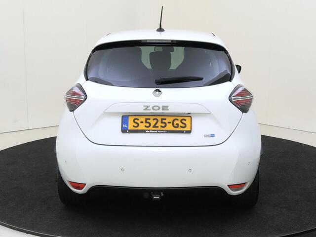 Renault ZOE R135 Intens 52 kWh Koopaccu | Navigatie | Android Auto | Apple Carplay | Trekhaak | Parkeersensoren | Lichtmatalen Velgen