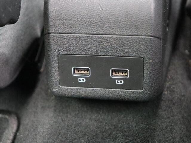 Renault ZOE R135 Edition One 52 kWh | Koopaccu! | Stoel/stuur verwarming | BOSE audio | Bekleding Leder | Cruise Control |