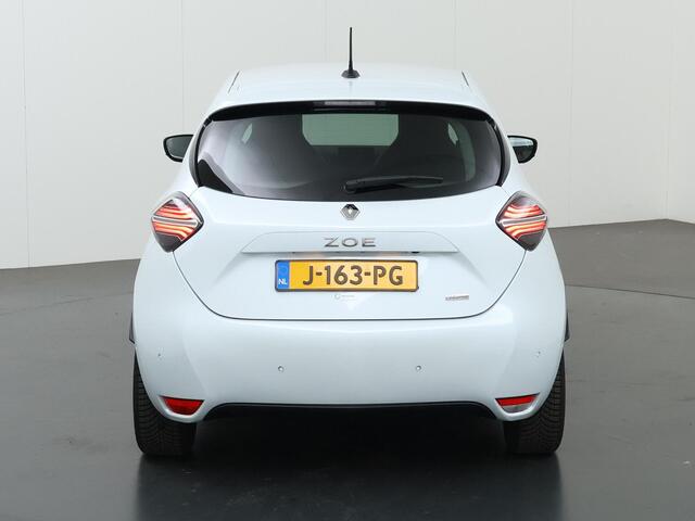 Renault ZOE R135 Edition One 52 kWh | SOH 91% | Navigatiesysteem | Parkeercamera | Keyless Go | Stuurwielverwarming | Eigen Accu/Koop Accu | Stoelverwarming | Climate Control | Cruise Control | Rijhulpsysteem |