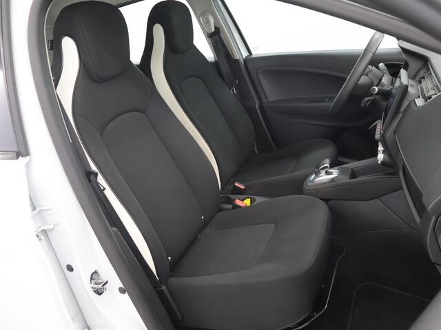 Renault ZOE R110 Life 52 kWh | Trekhaak | Navigatiesysteem | Climate Control |