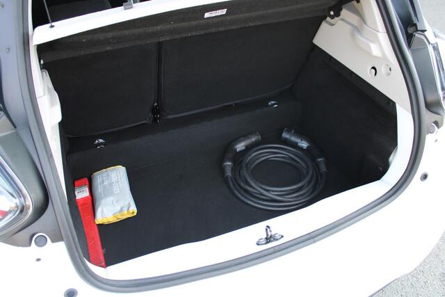 Renault ZOE R135 Intens 52 kWh | KOOP ACCU | CAMERA | PARKEERSENSOREN V+A | CLIMATE CONTROL | CRUISE CONTROL | APPLE CARPLAY