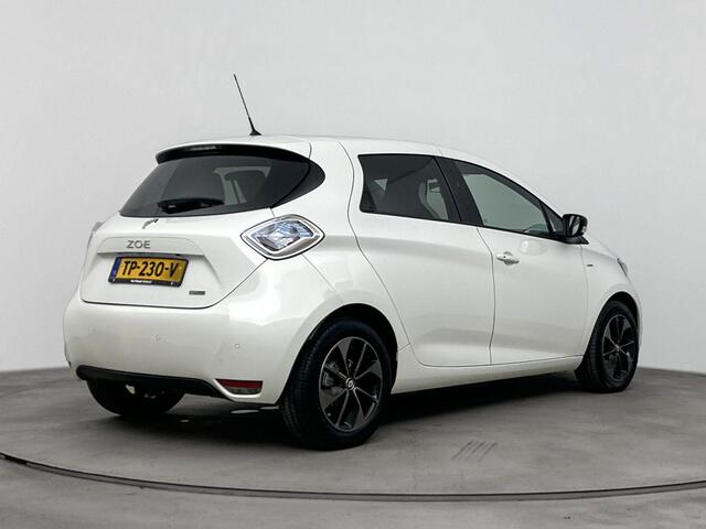 Renault ZOE R110 Bose 41 kWh Inclusief Koopaccu | Bose Sound | Parkeersensoren | Lederen Bekleding | Navigatie | Stoelverwarming | Cruise & Climate Control | Keyless entry | Apple/Android Carplay |