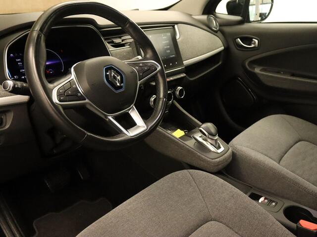 Renault ZOE R135 Intens 52 kWh (ex Accu) - SOH 91,8%! - 3 FASE LADEN - KEYLESS ENRTY & START - STUUR EN STOEL VERWARMING - PARKEERSENSOREN VOOR EN ACHTER - ACHTERUITRIJ CAMERA - CRUISE CONTROL - MULTIMEDIA VOORBEREIDING