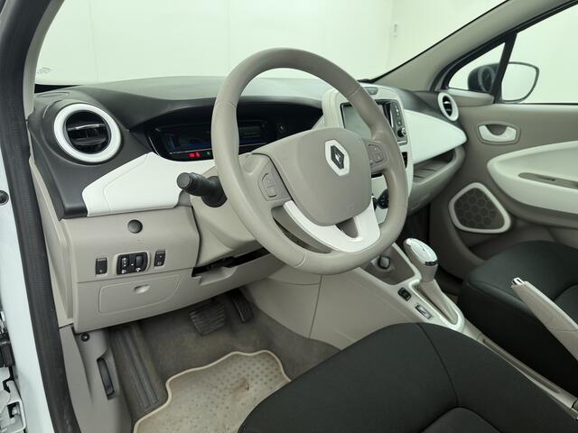 Renault ZOE R90 Life 41kWh SOH 92% (Incl. Accu) Ecc Navi Apple Carplay Android Auto Cruise Control Pdc Regen-Lichtsensor Hands-free access Bluetooth Led Pack City Pack Comfort Origineel Nederlandse Auto 1e Eigenaar