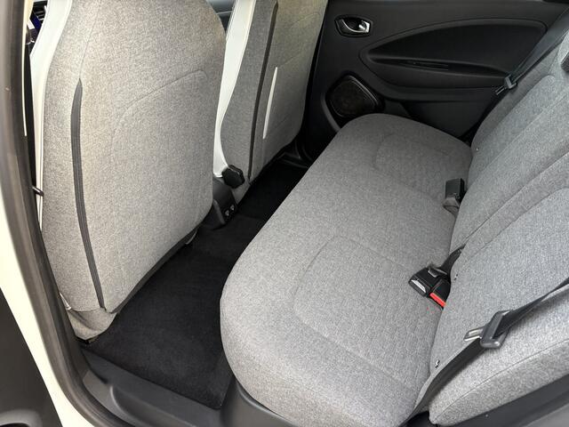 Renault ZOE R135 Zen 52 kWh | Koopaccu | Navigatie | Keyless | Cruise Control | Climate Control |