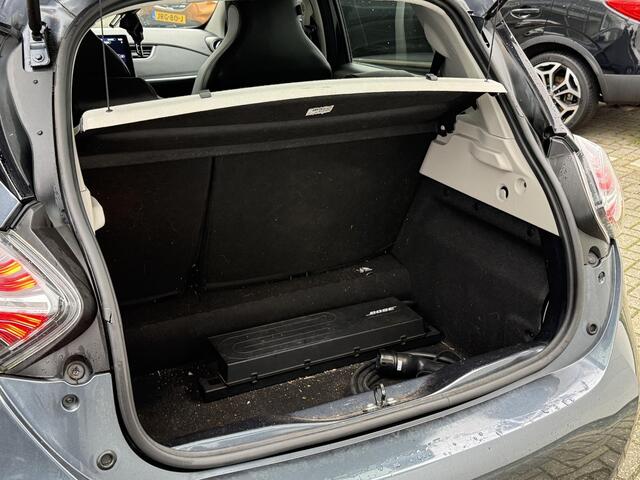 Renault ZOE R135 Edition One 52 kWh (ex Accu) | Leder | Camera | BOSE | Winterpack | Dealer Onderhouden