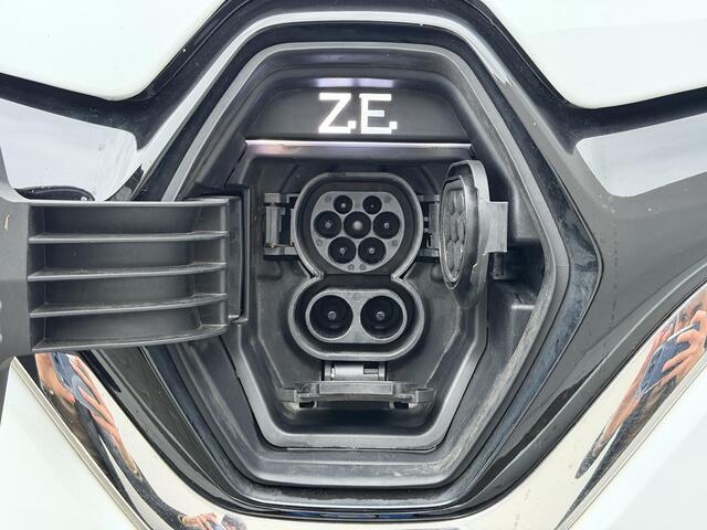 Renault ZOE R135 Intens 52 kWh / SOH 91 % / Koopaccu / 1e Eigenaar / CCS Snelladen / Camera / PDC / Navigatie / Stoelverwarming / Stuurwielverwarming / Dodehoek Detectie /